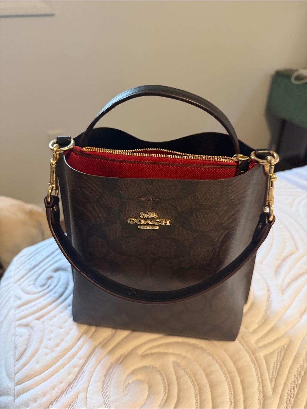Coach purse mollie bucket bag 22 in signature canvas gold/brown black.